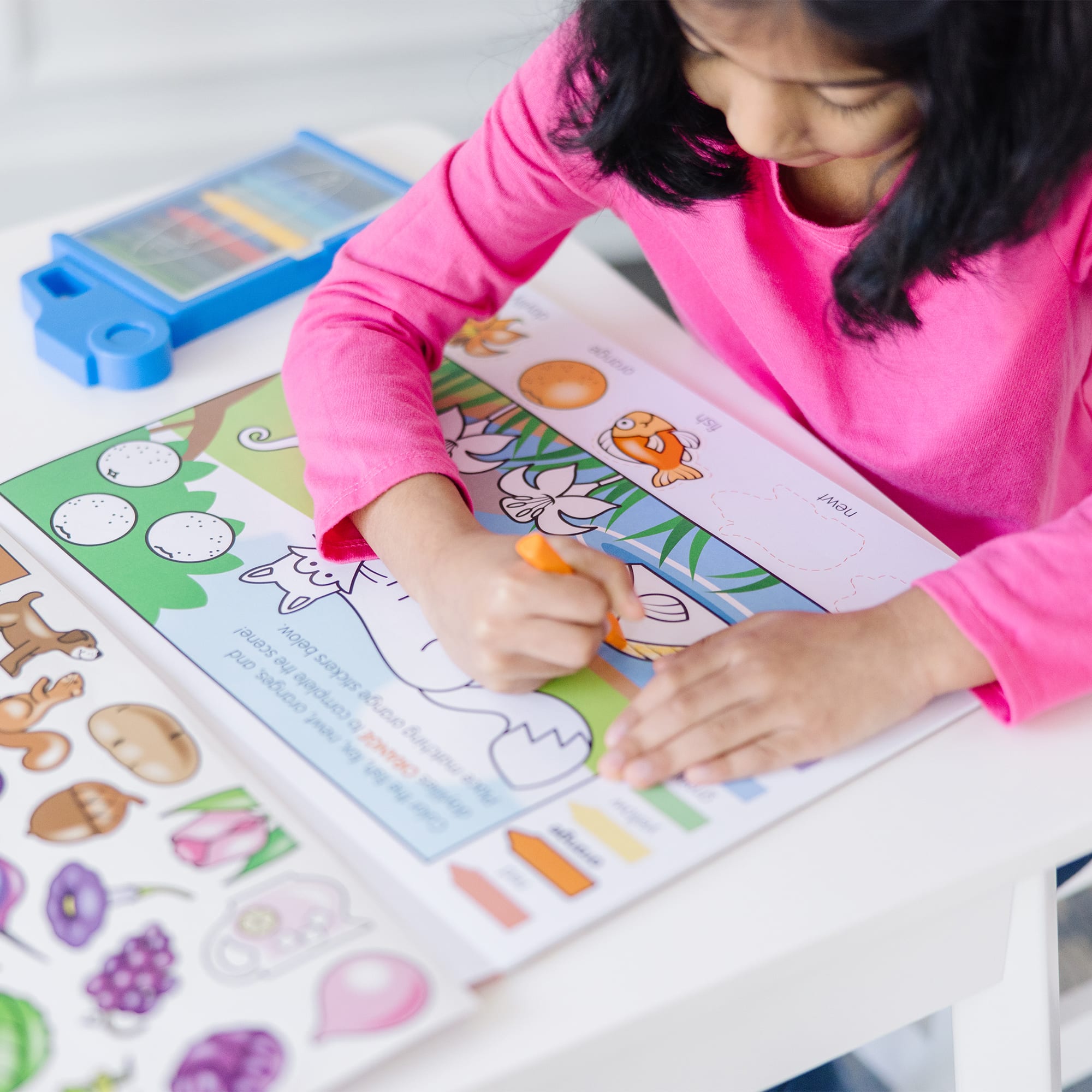 Melissa & Doug Colours & Shapes Activity Sticker Pad