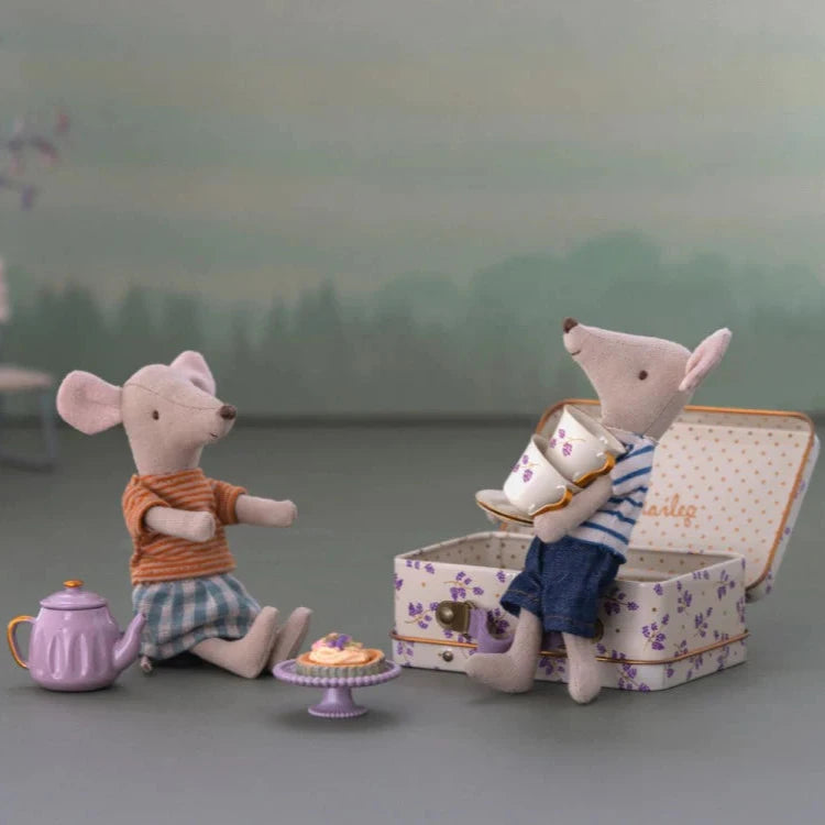 Maileg Miniature Mouse Afternoon Treat – Purple Madelaine