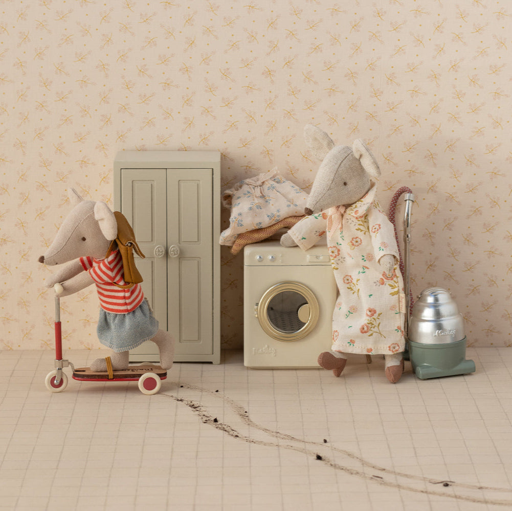 Maileg Miniature Mouse Kick Board – Red