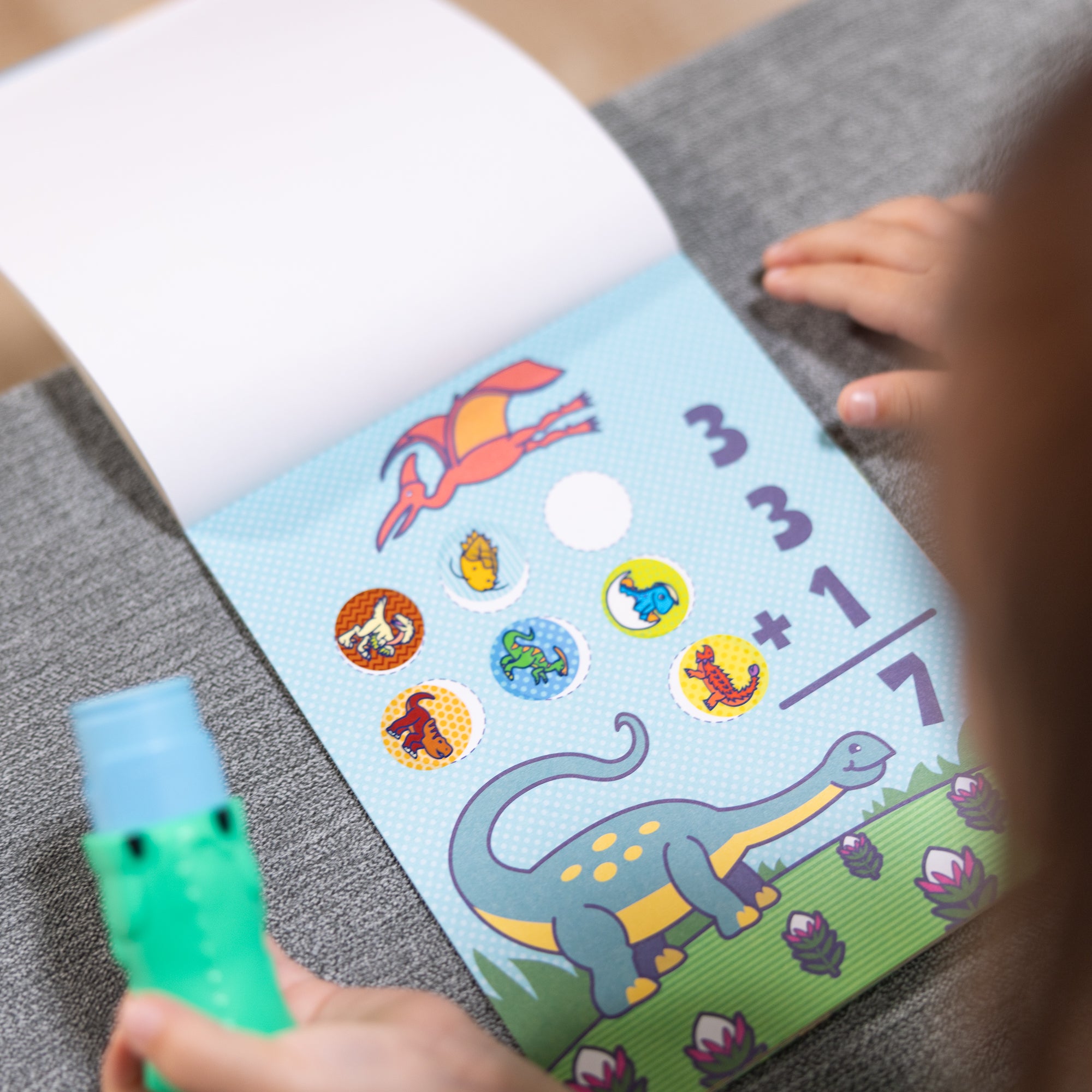 Melissa & Doug Sticker WOW!™ Activity Pad & Sticker Stamper – Dinosaur