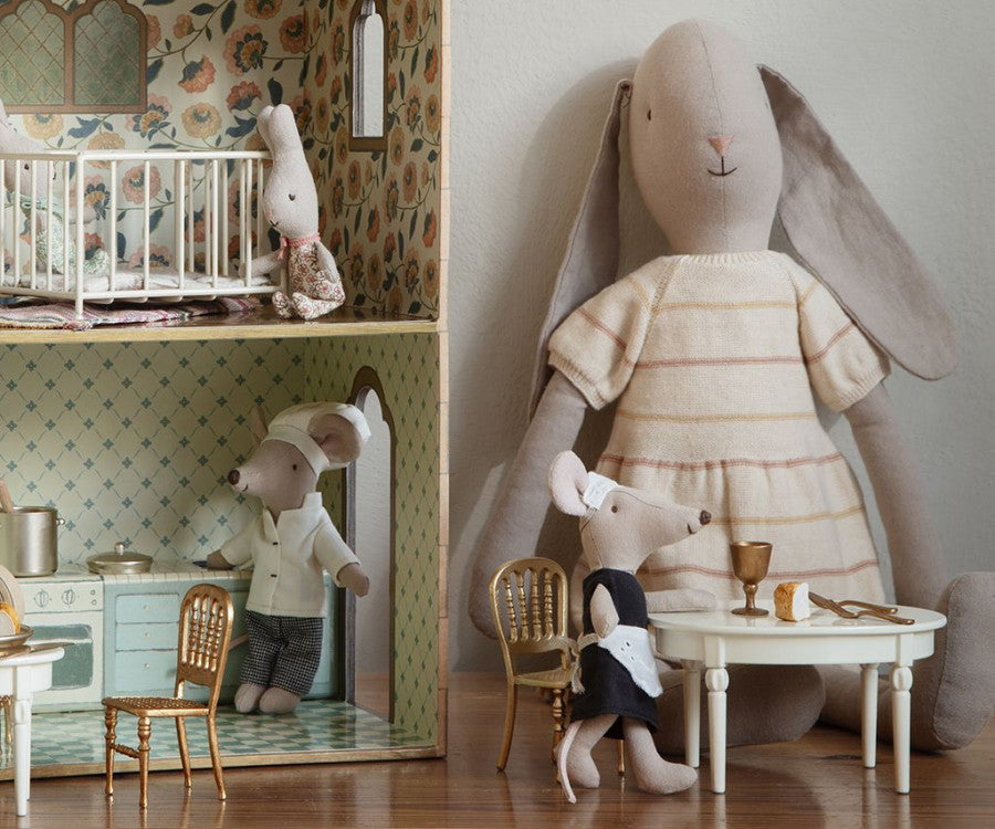 Maileg Housekeeper Mouse – Big Sister