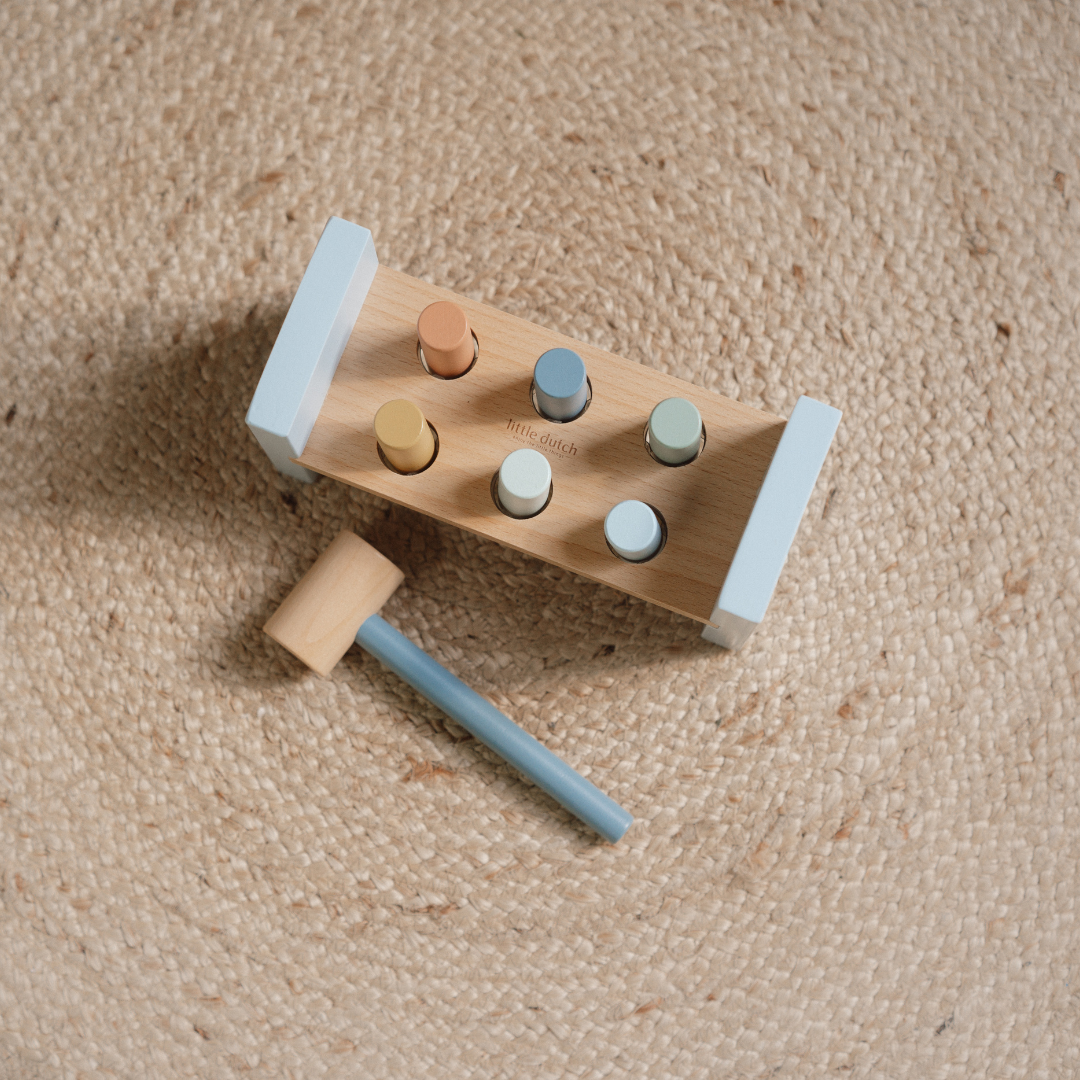 Little Dutch Pounding Hammer Bench – Forest Friends