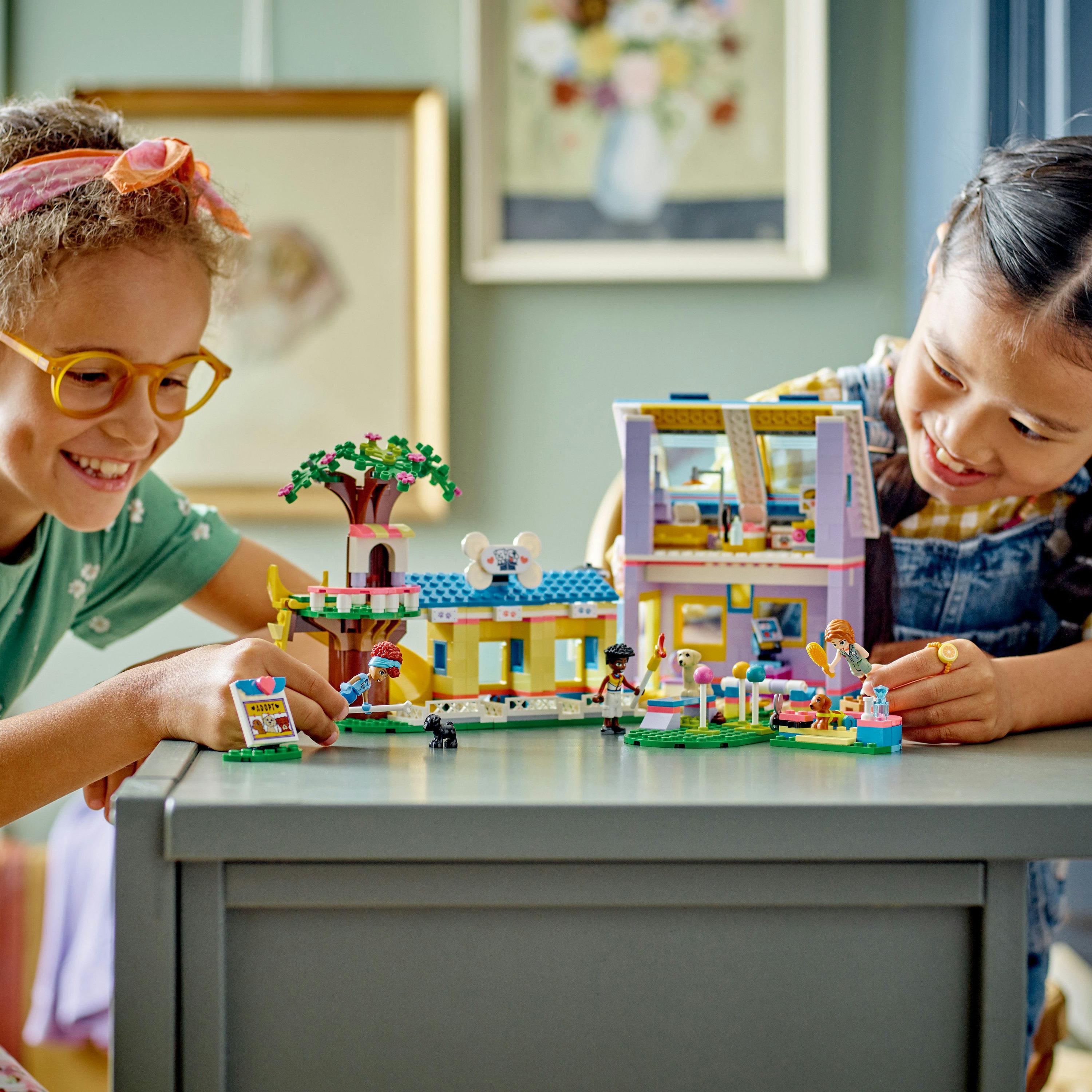 LEGO® Friends Heartlake City Dog Rescue Center | 41727
