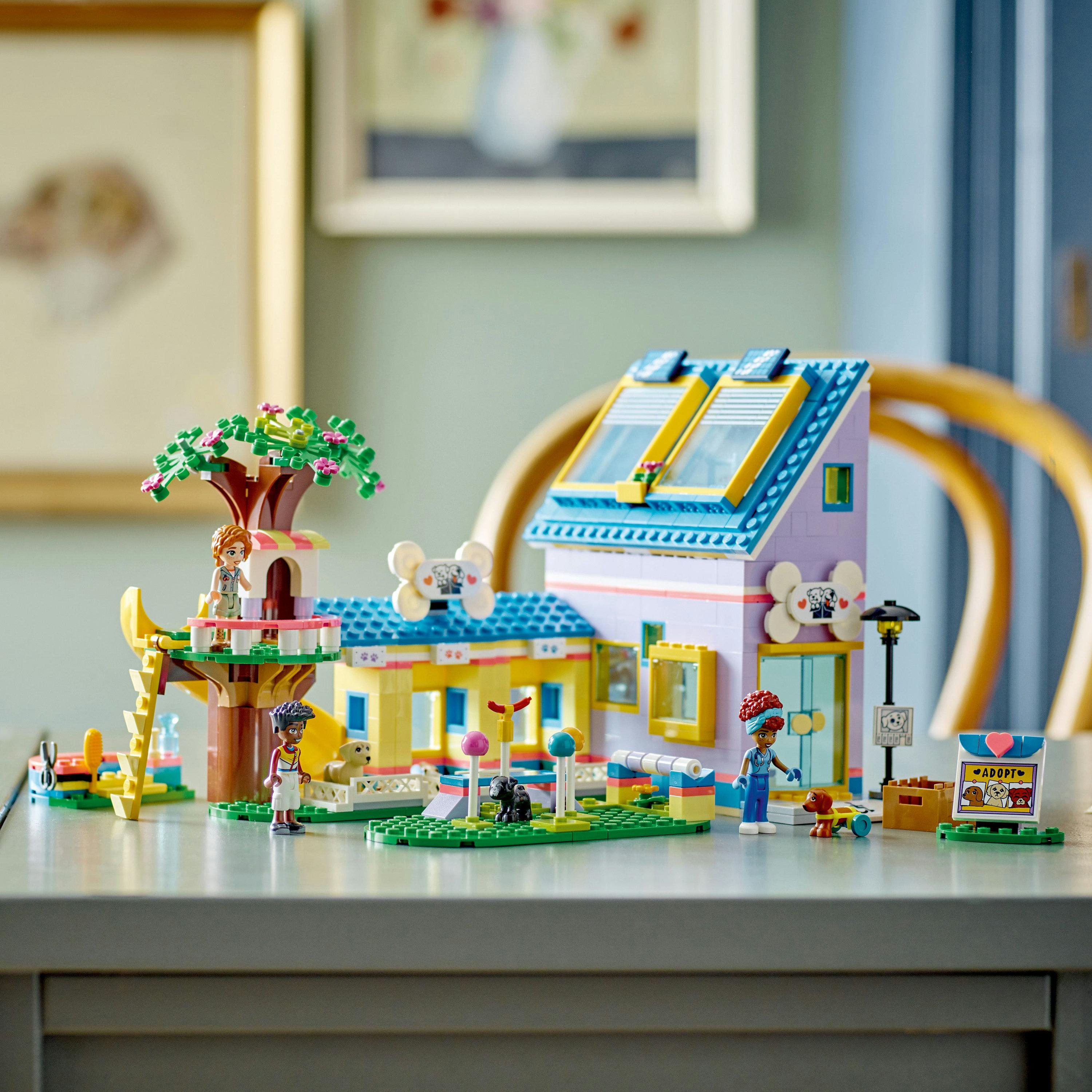 LEGO® Friends Heartlake City Dog Rescue Center | 41727
