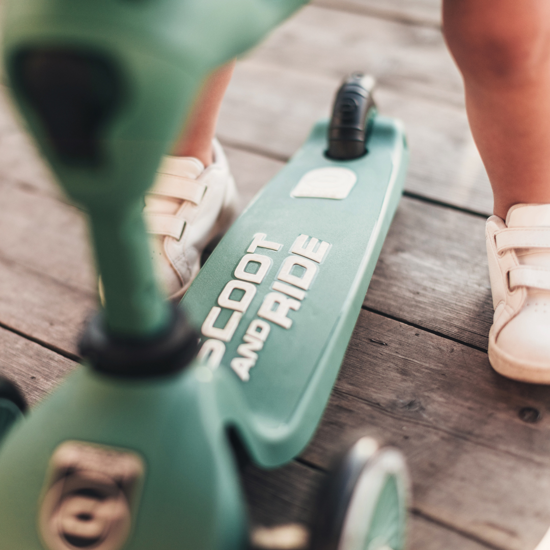Scoot And Ride 2-in-1 Balance Bike & Scooter Highwaykick 1 – Forest