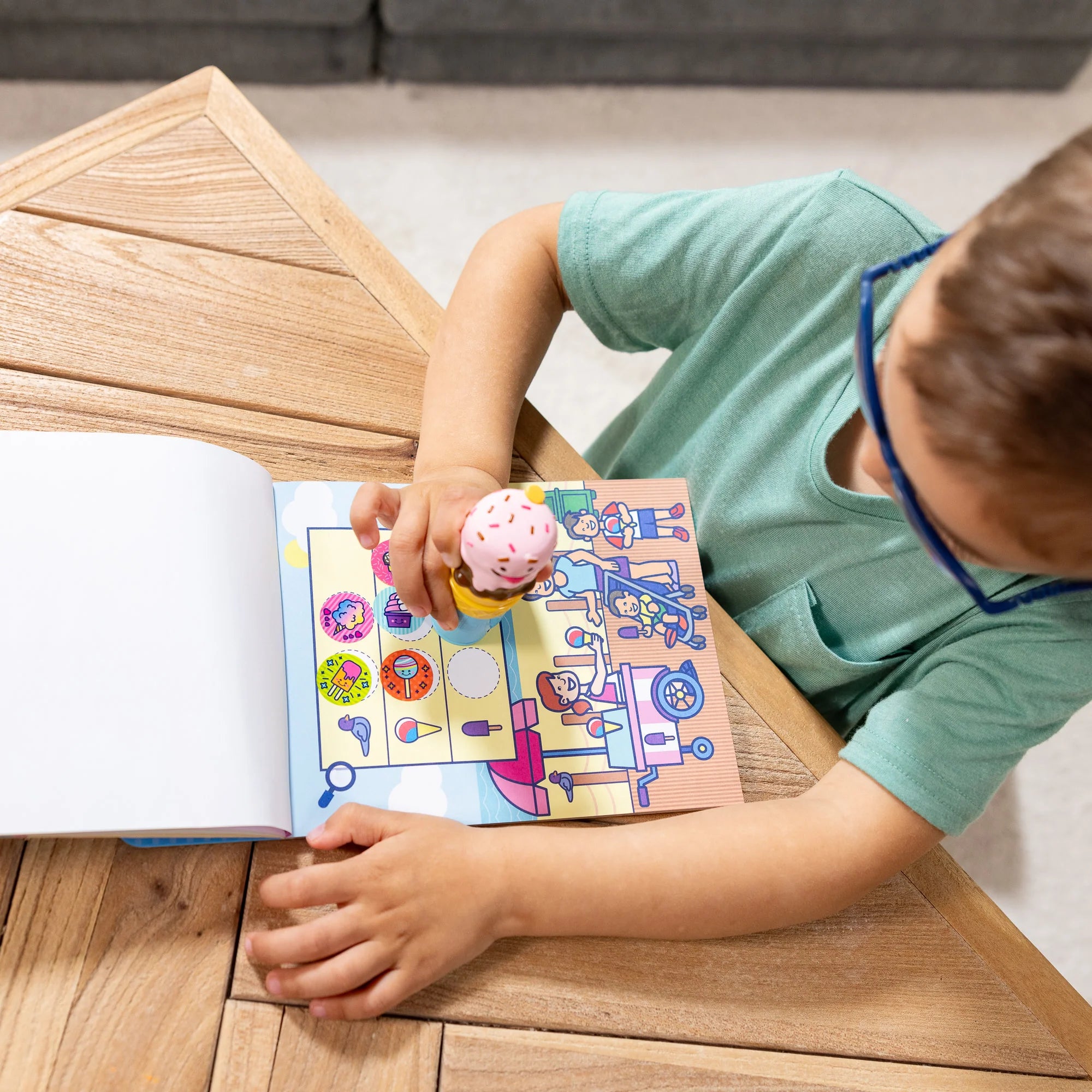 Melissa & Doug Sticker WOW!™ Activity Pad & Sticker Stamper – Ice Cream