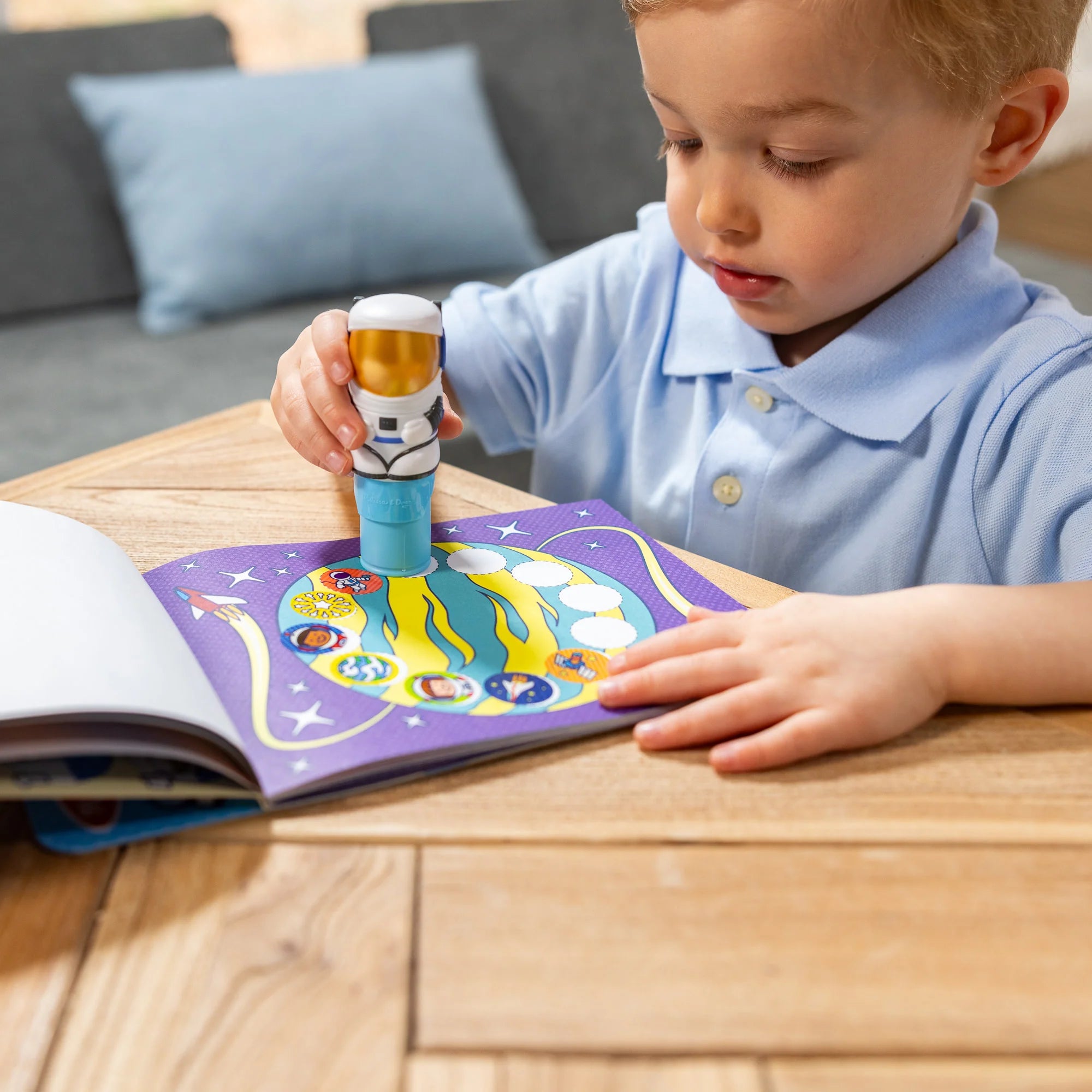 Melissa & Doug Sticker WOW!™ Activity Pad & Sticker Stamper – Astronaut