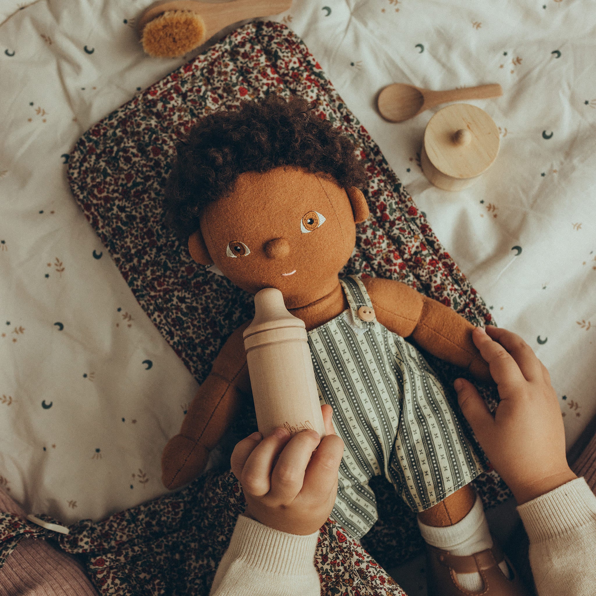 Olli Ella Carrie Convertible Changing Set – Garland