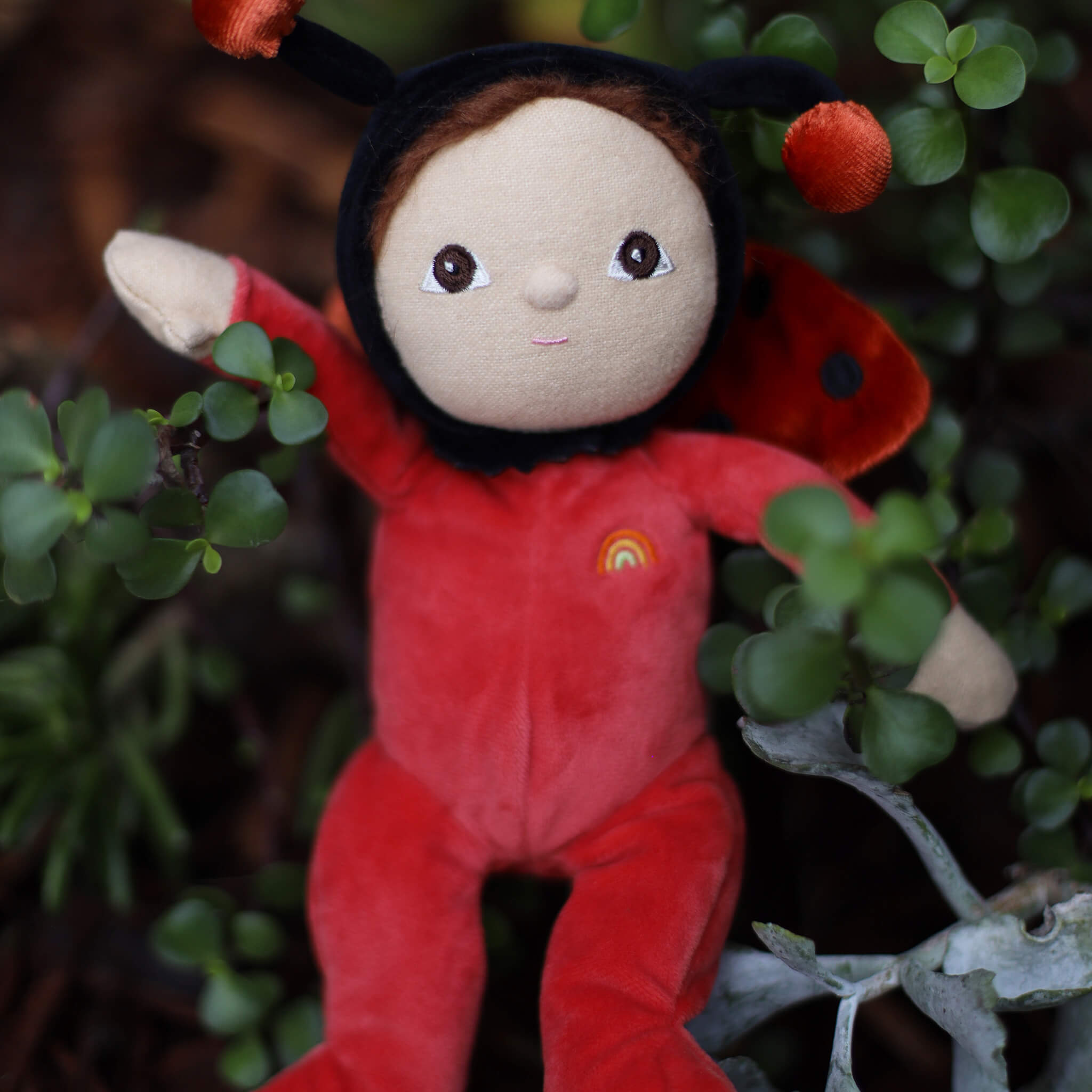 Olli Ella Backyard Buddies Dinky Dinkum Doll – Lola Ladybug