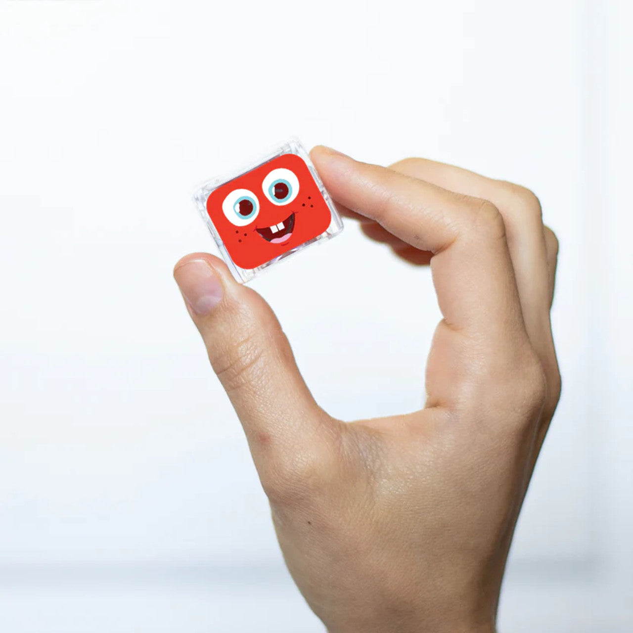 Glo Pals® Water Activated Light-Up Cubes – Sammy (4 Pack)