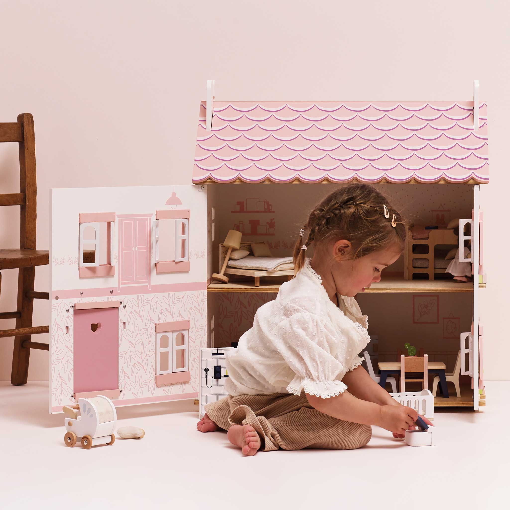 Le Toy Van Wooden Dollhouse – Sophie's House
