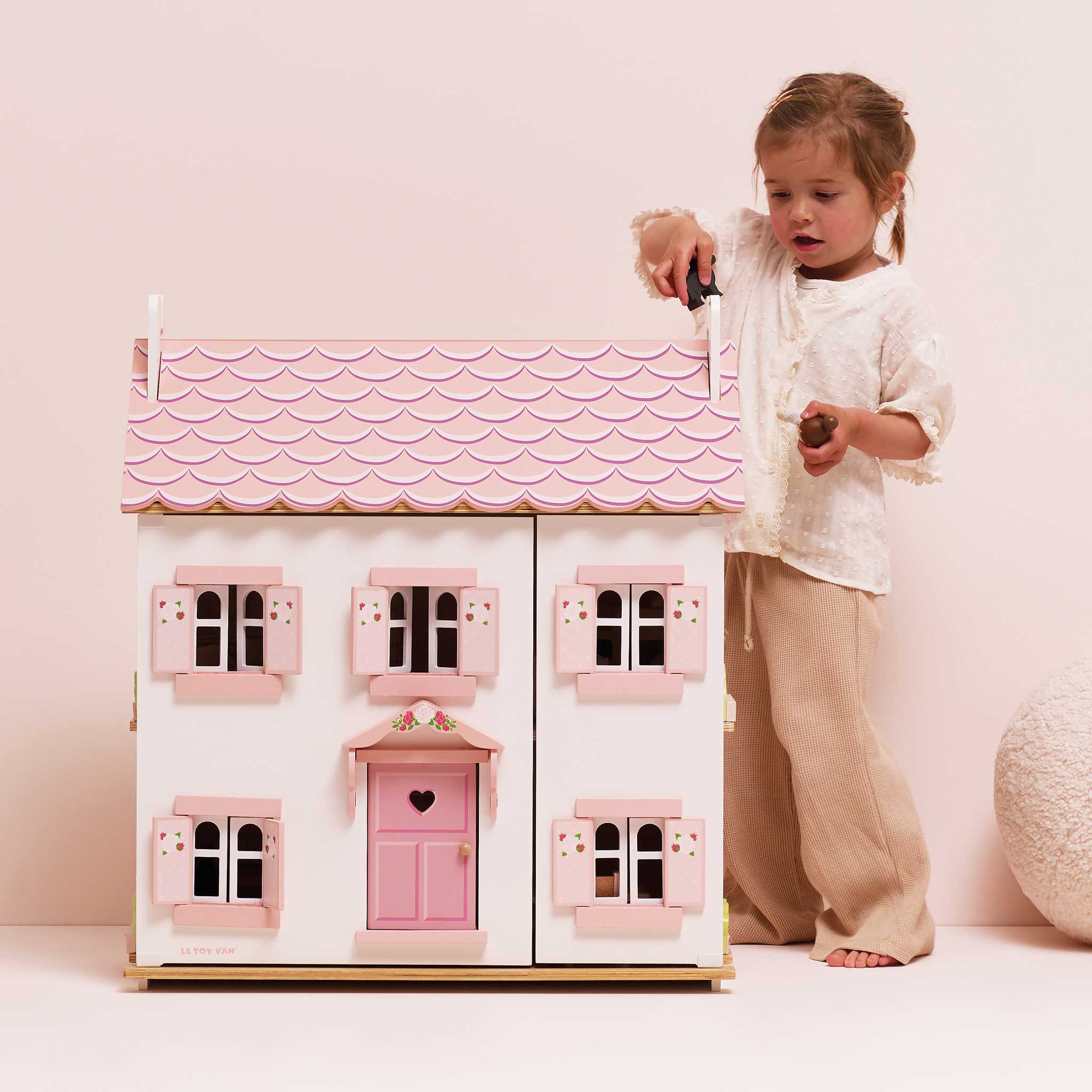 Le Toy Van Wooden Dollhouse – Sophie's House