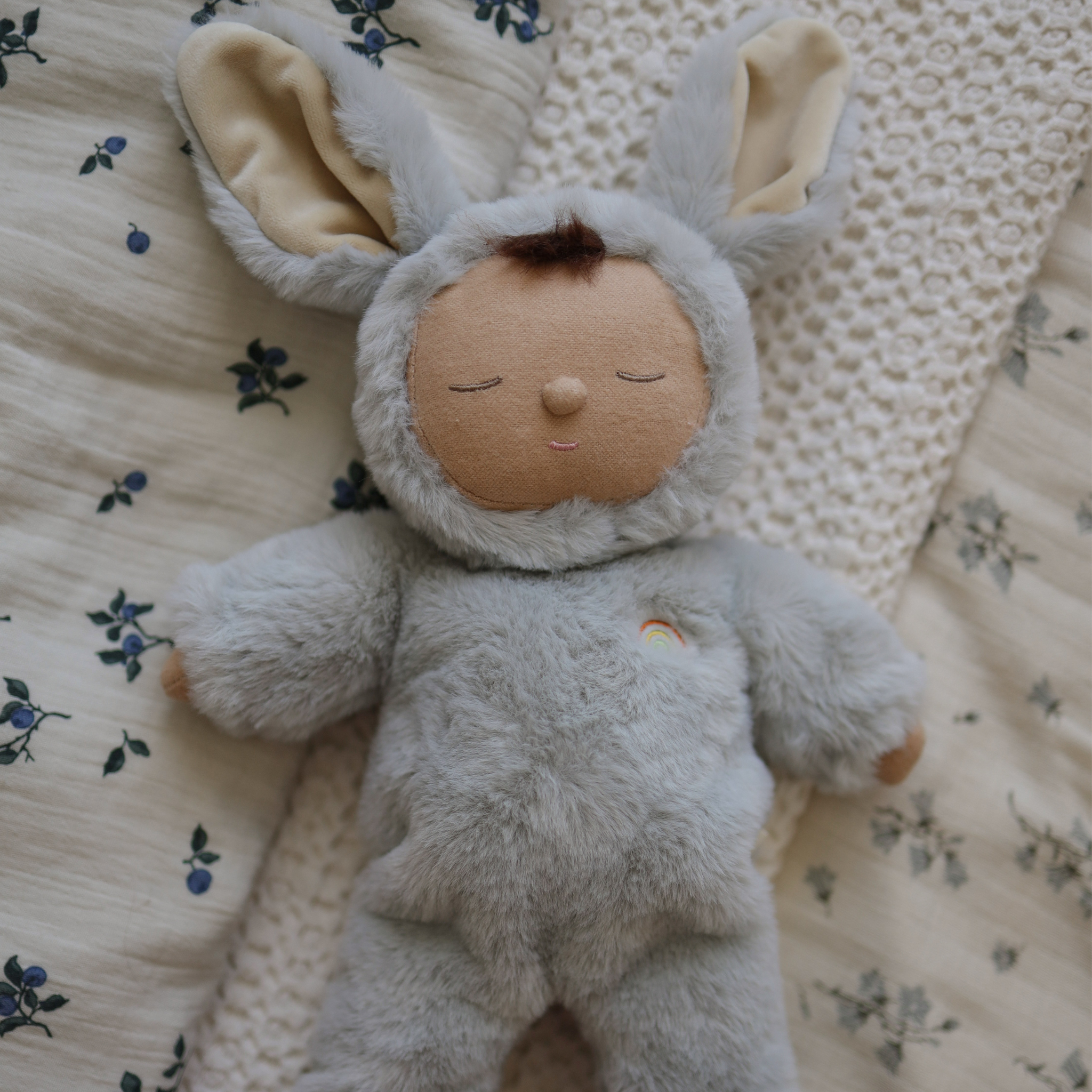 Olli Ella Lullaby Cozy Dinkum Doll – Bunny Pip Smoke