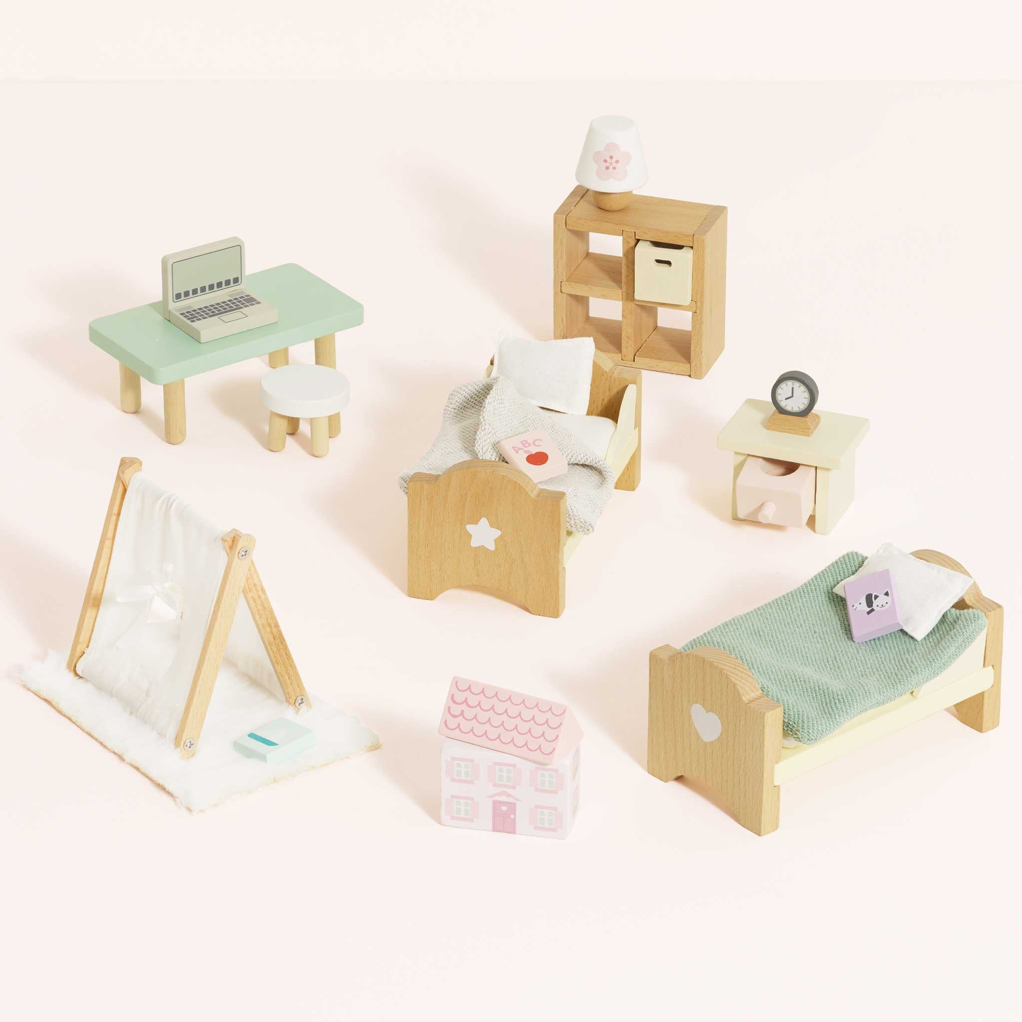 Le Toy Van Wooden Dollhouse Children’s Bedroom