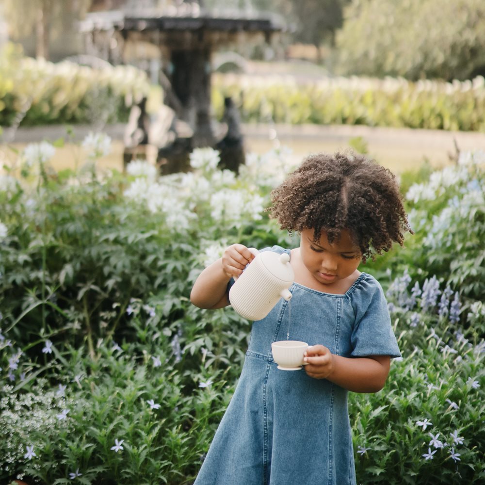 Mushie Silicone Tea Playset – Shifting Sand