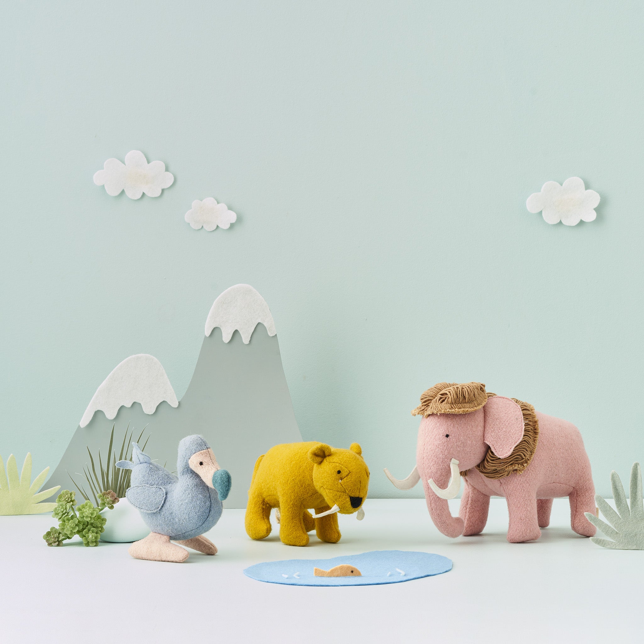 Olli Ella Holdie Set – Extinct Animals