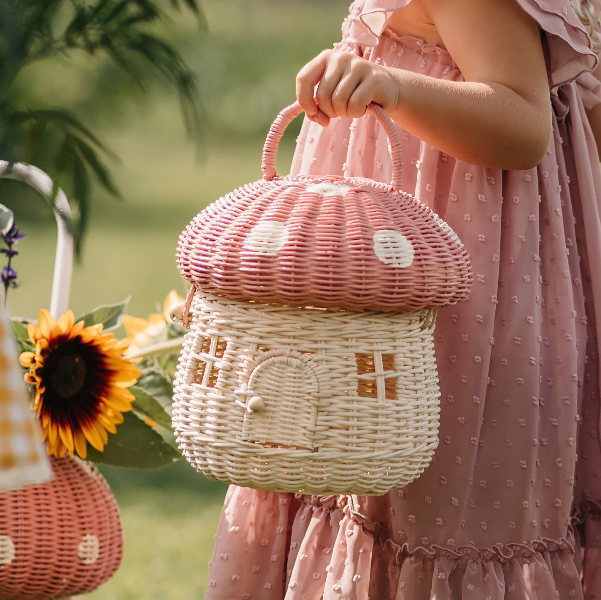 Olli Ella Rattan Mushroom Basket – Musk