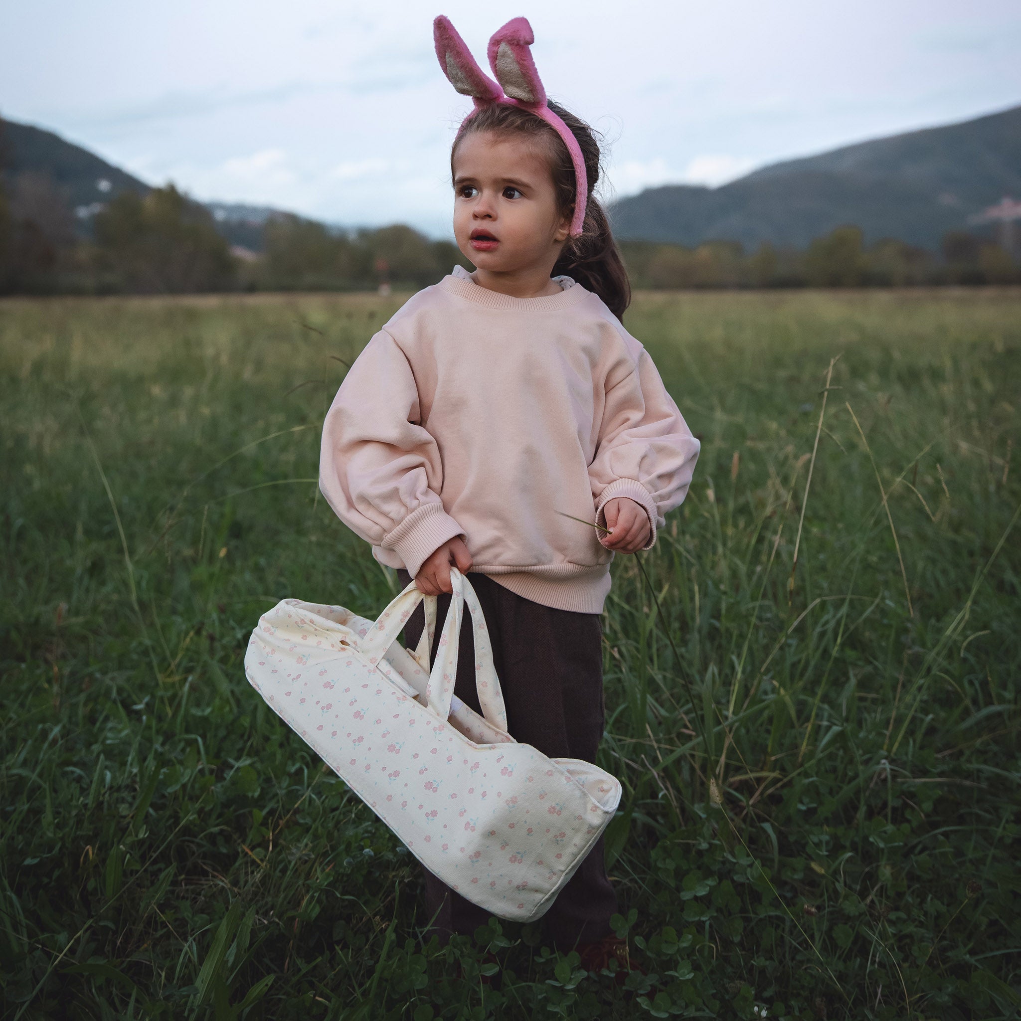 Olli Ella Dinkum Doll Carry Cot – Pansy