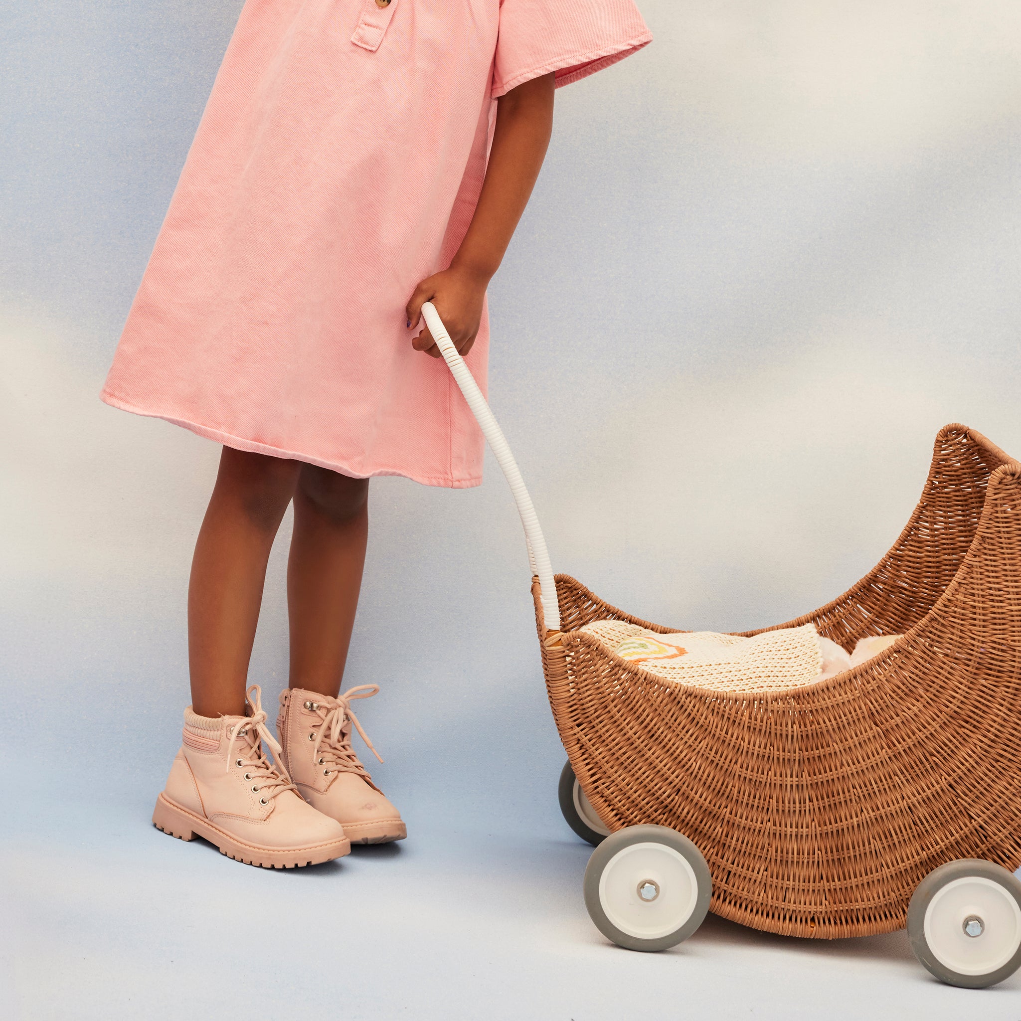 Olli Ella Strolley Rattan Moon Stroller – Natural