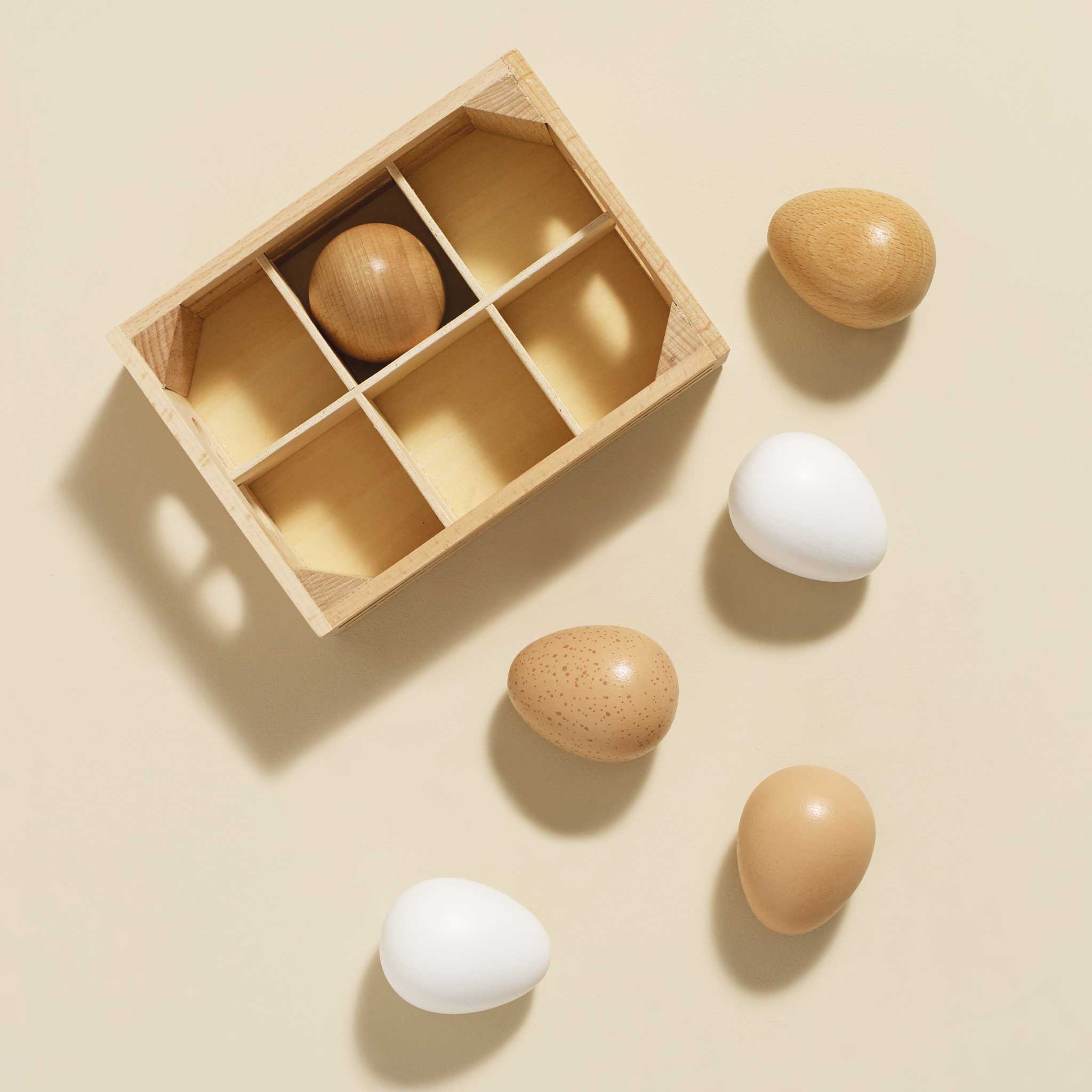 Le Toy Van Wooden Farm Eggs Market Crate