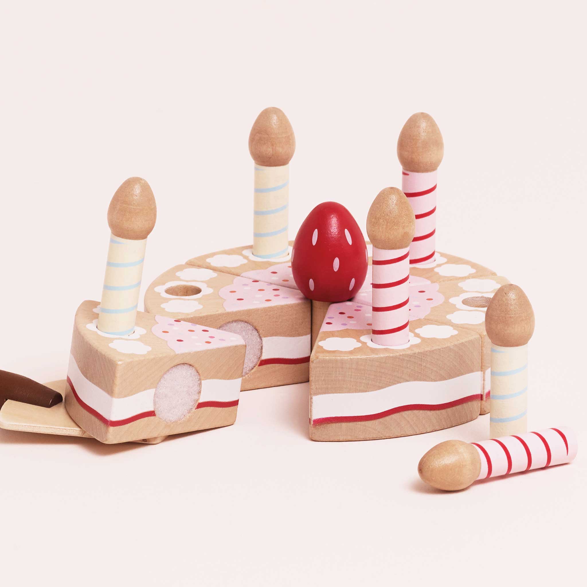 Le Toy Van Sliceable Birthday Cake with Candles