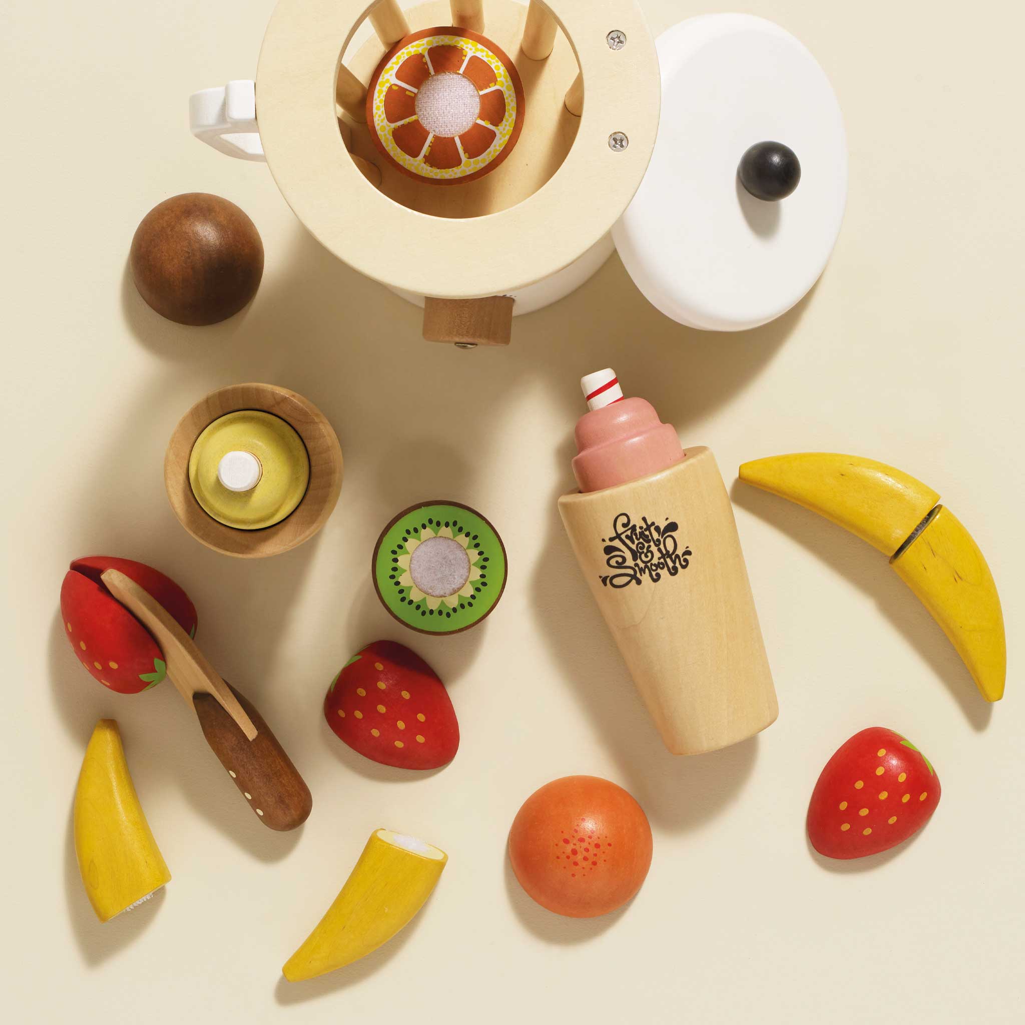 Le Toy Van Fruit & Smoothie Blender Set