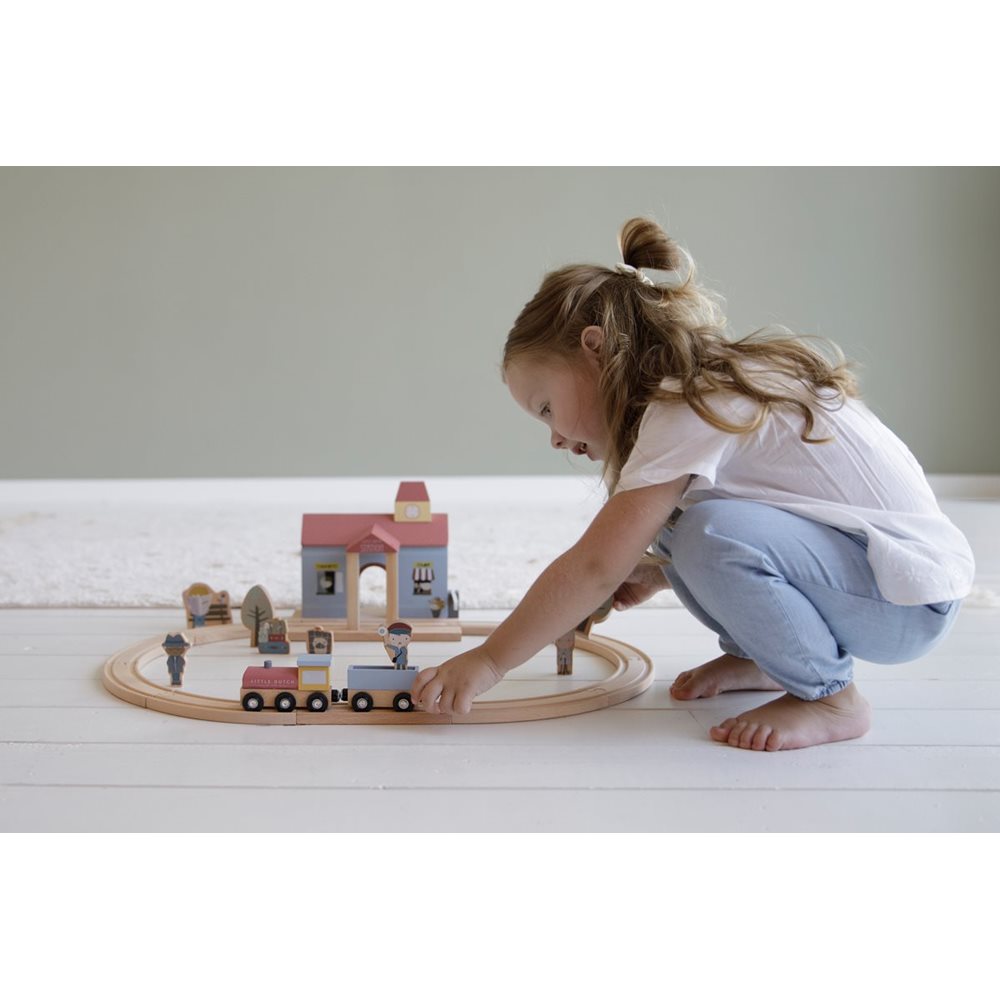 train-station-playset-railway-extension-3