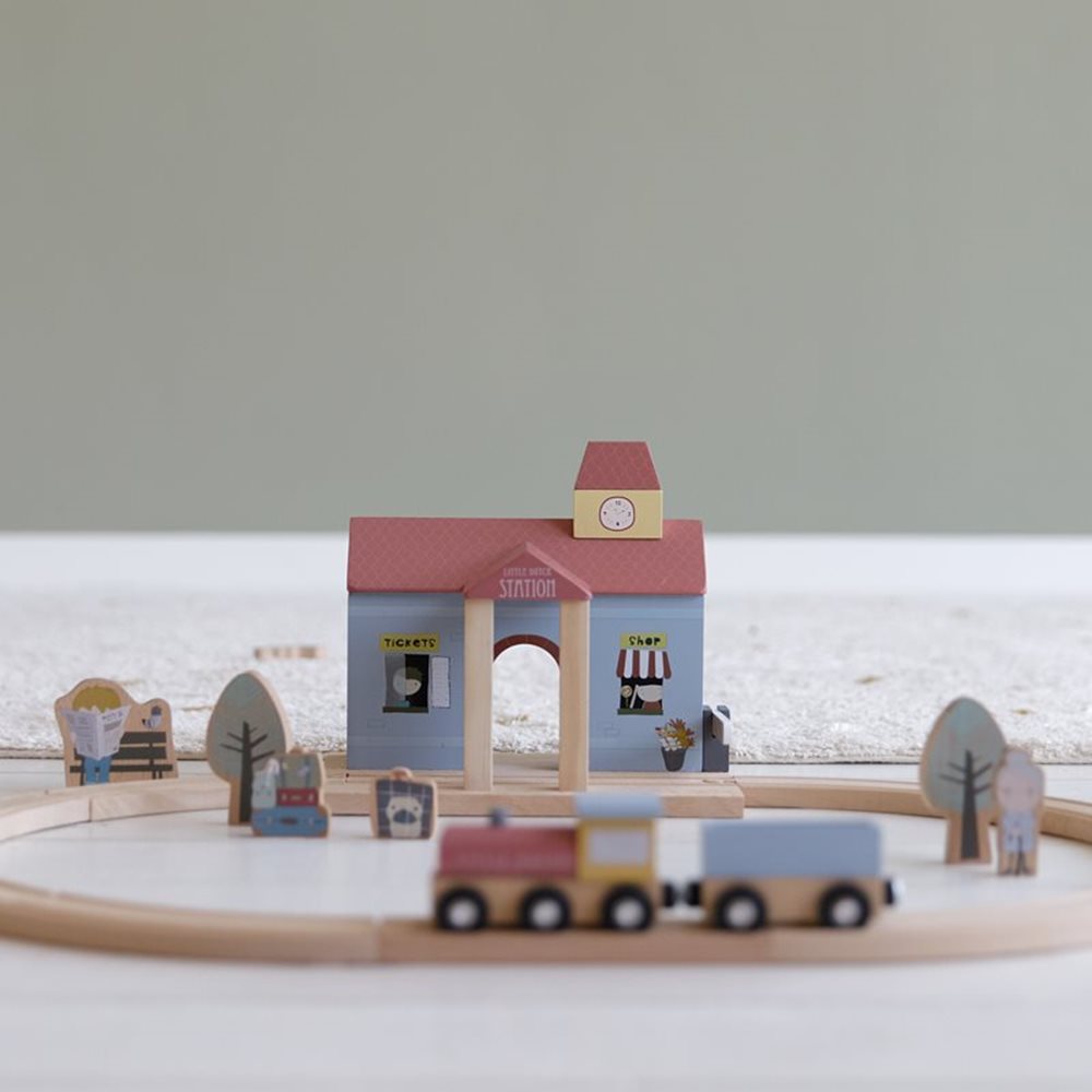 train-station-playset-railway-extension-2