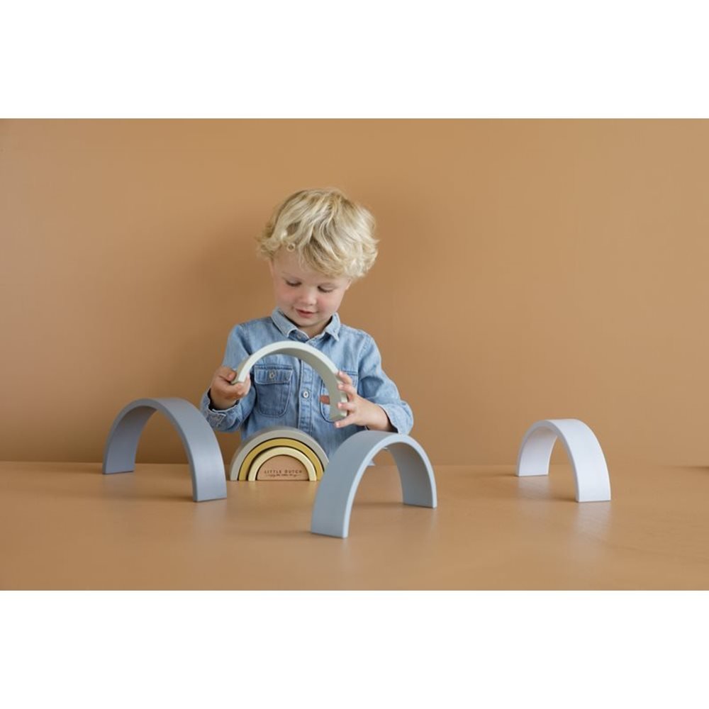 little-dutch-wooden-stacking-rainbow-blue-4