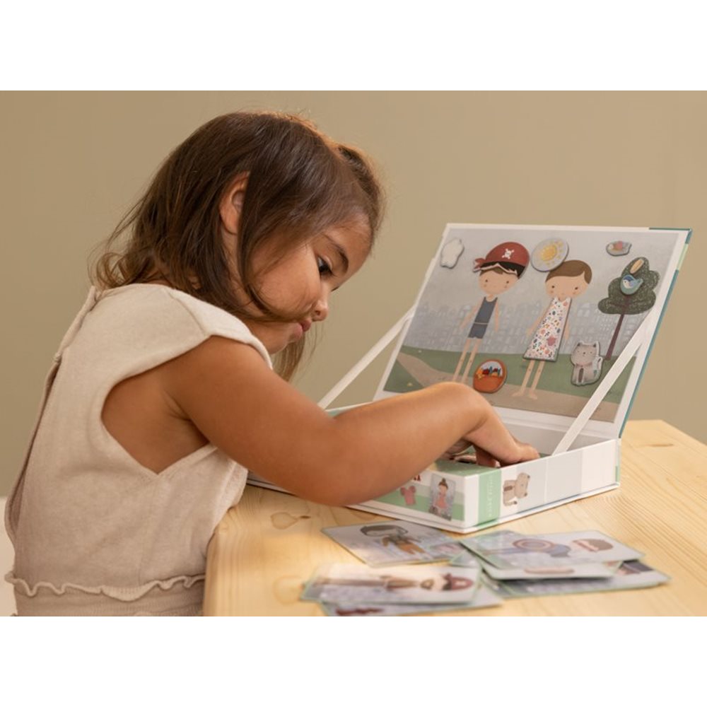 Little Dutch Magnetic Playboard – Jim & Rosa