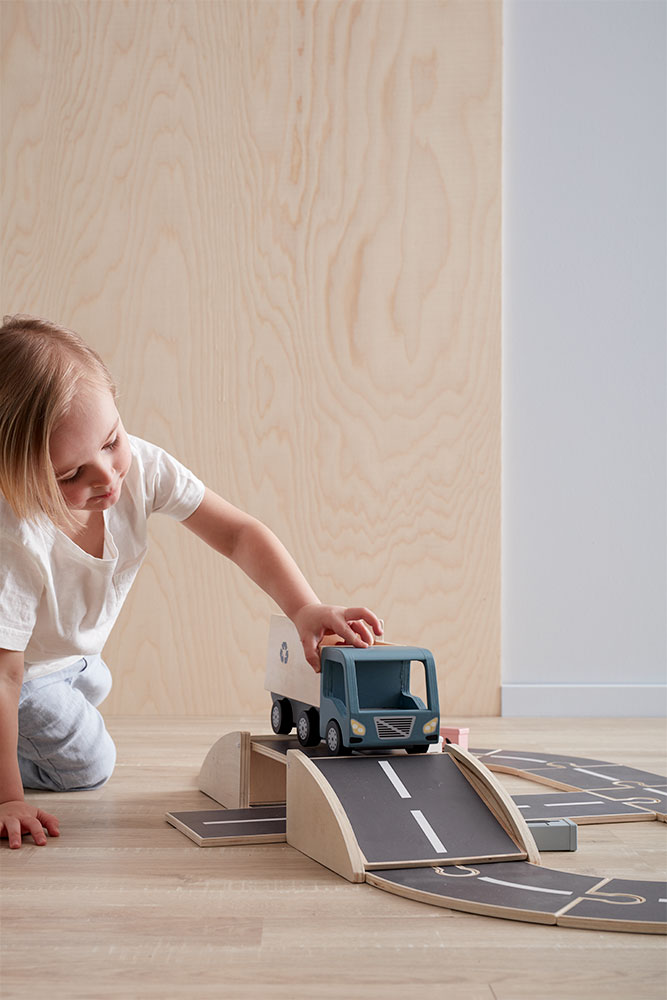 Kid’s Concept Aiden Car Track