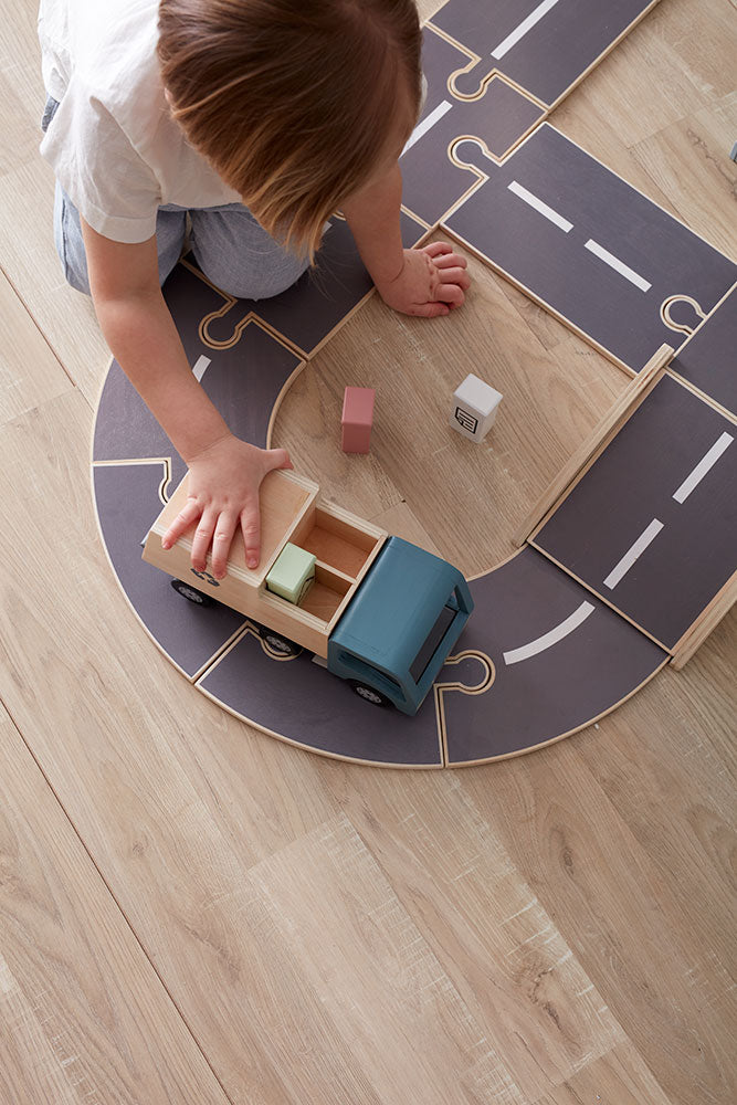 Kid’s Concept Aiden Car Track
