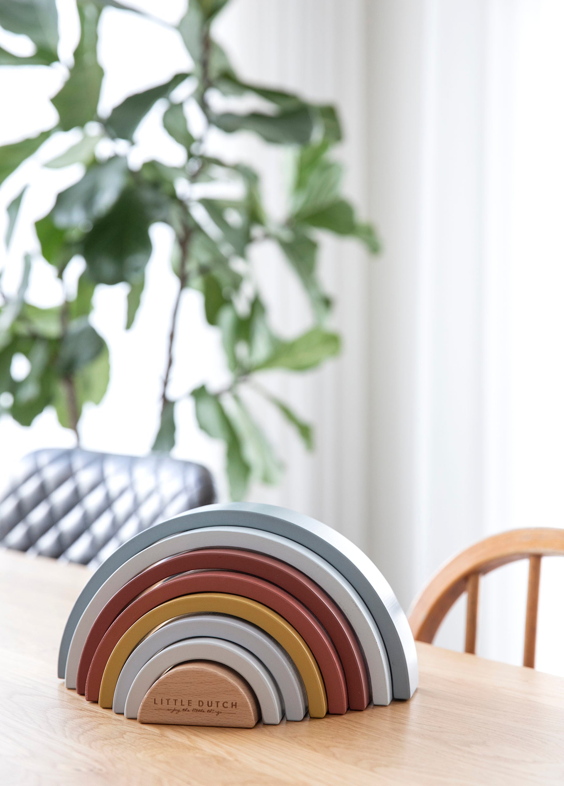 wooden-stacking-rainbow-pure-and-nature-6