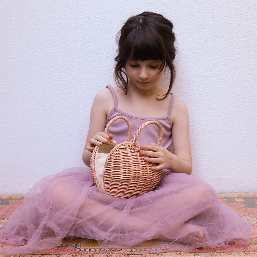 Olli Ella Rattan Luvya Bag – Rose