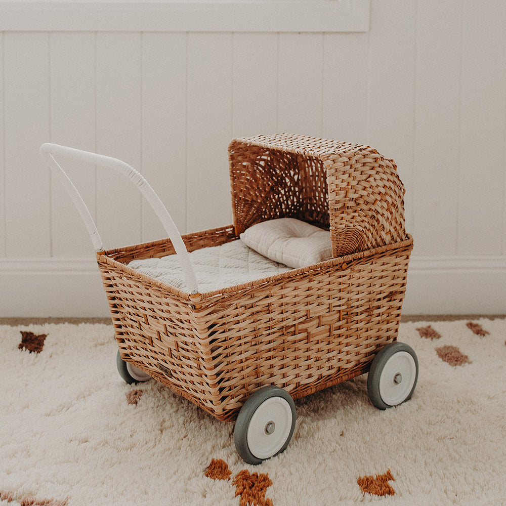 Olli Ella Strolley Rattan Stroller – Natural
