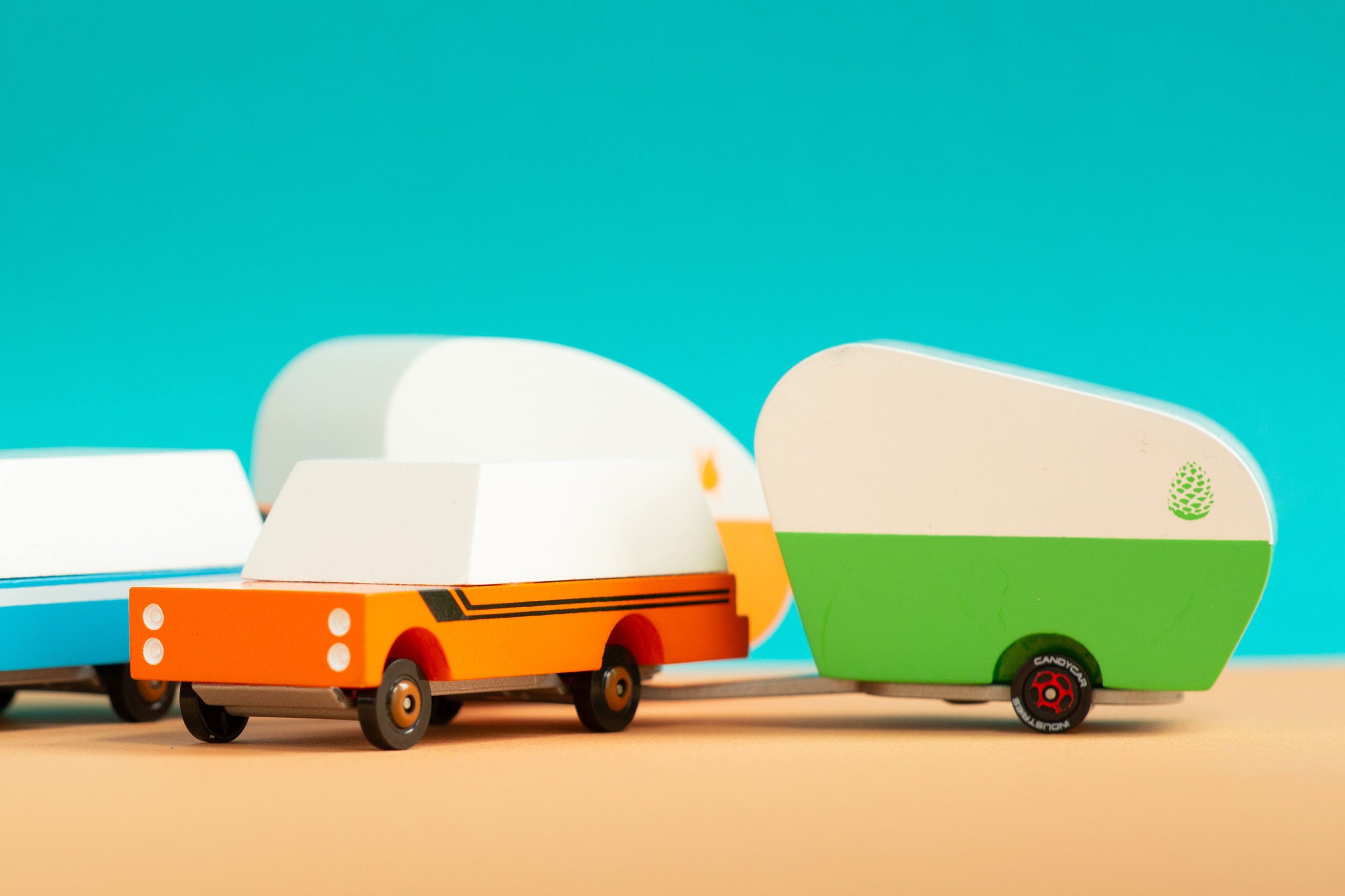 candycar-pinecone-camper-3