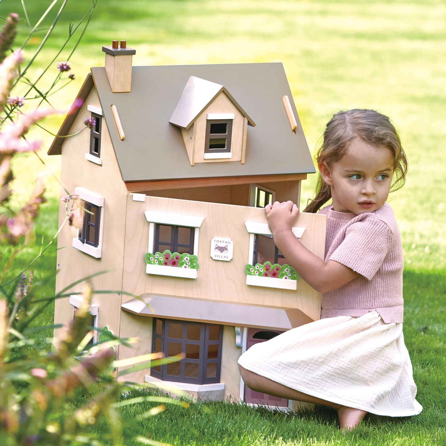 Tender Leaf Foxtail Villa Dollhouse (includes furniture)