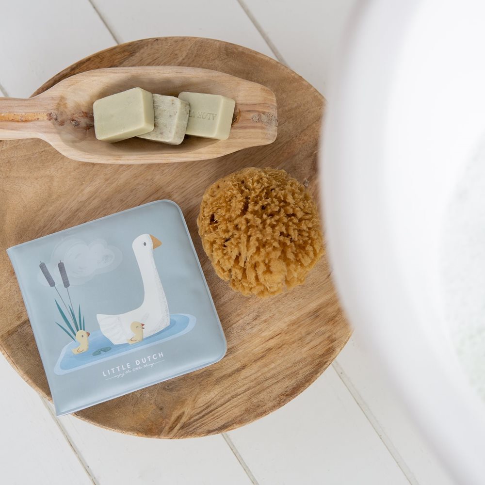 Little Dutch Bath Book – Little Goose