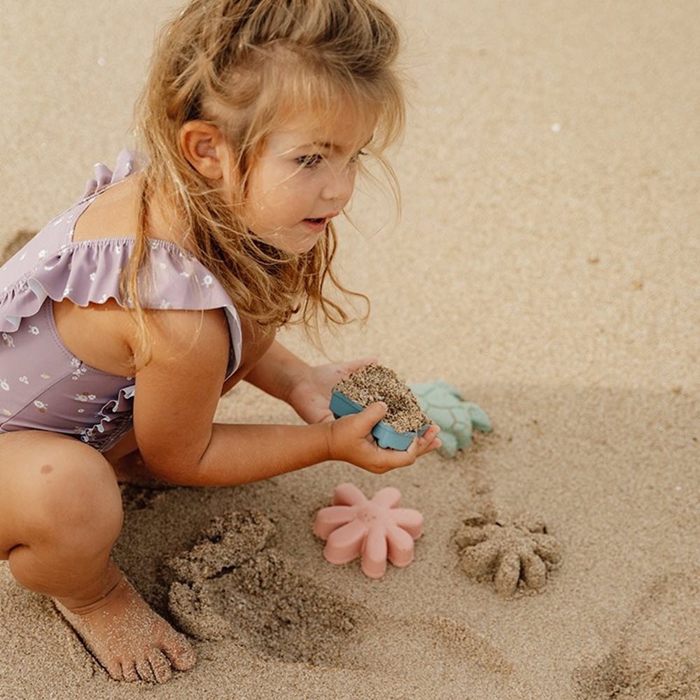 Little Dutch Beach Set Sand Shapes – Flowers & Butterflies