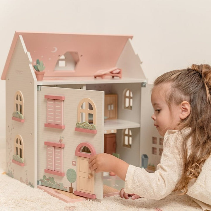 Little Dutch Dollhouse