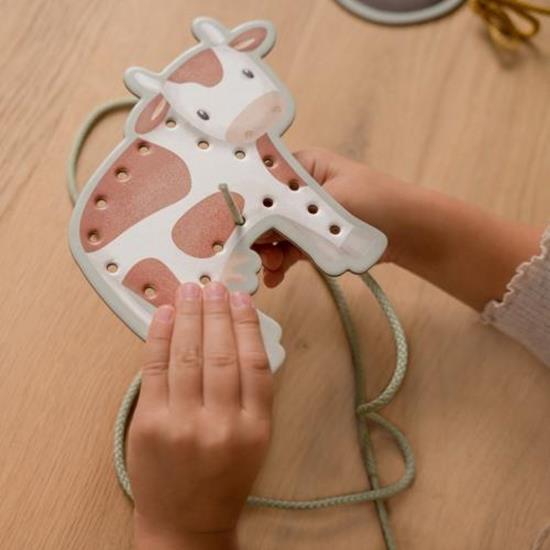Little Dutch Lacing Cards – Little Farm