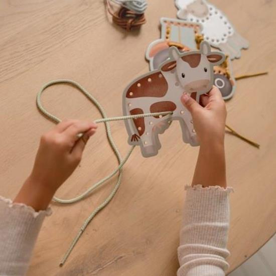 Little Dutch Lacing Cards – Little Farm