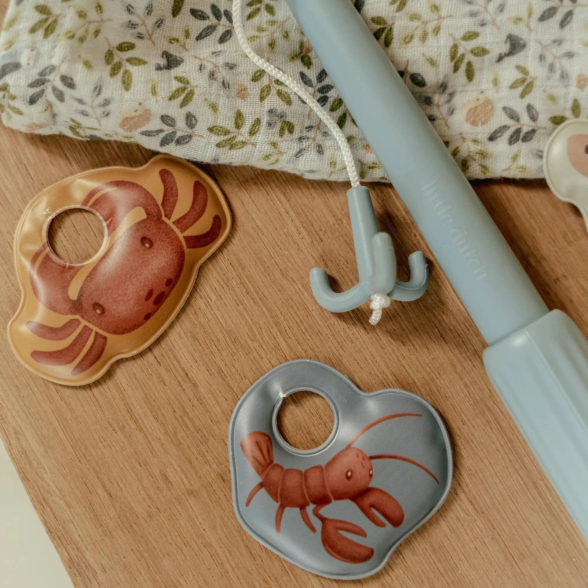 Little Dutch Bath Fishing Game – Blue