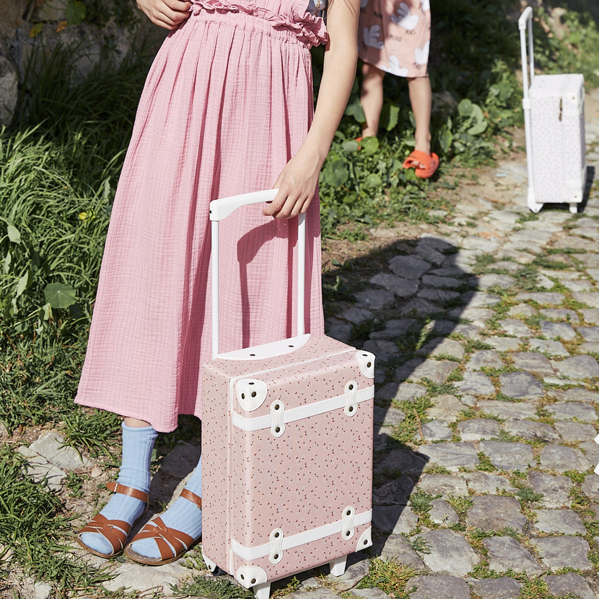 Olli Ella See-Ya Suitcase – Pink Daisies