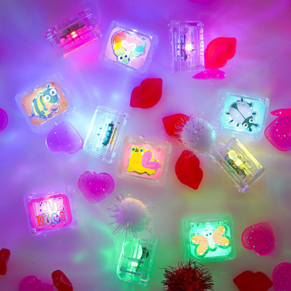 Glo Pals® Water Activated Light-Up Cubes – Love Bugs (6 Pack)