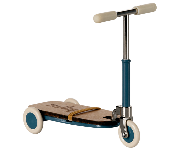 Maileg Miniature Mouse Kick Board – Blue