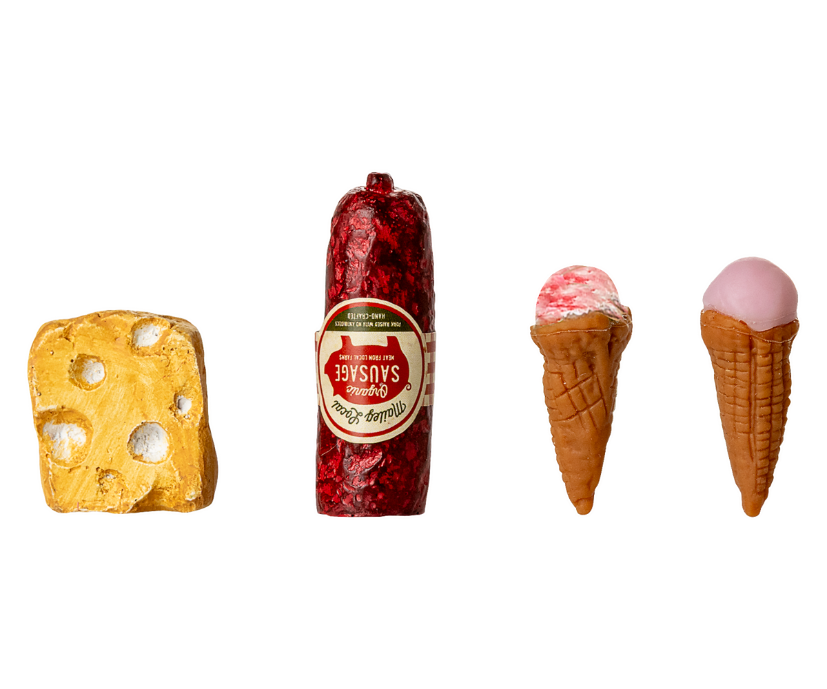 Maileg Miniature Mouse Fridge – Off White