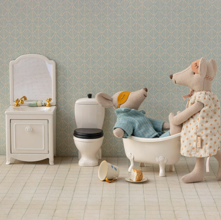 Maileg Miniature Mouse Sink Dresser – Off White