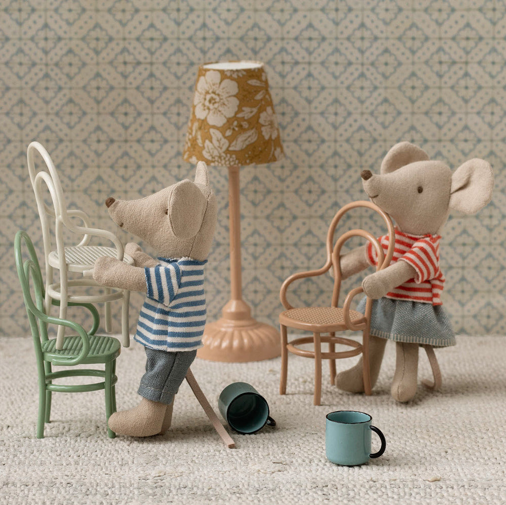 Maileg Miniature Mouse Vintage Chair – Dark Powder