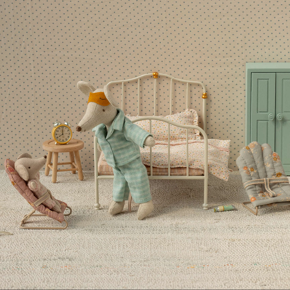 Maileg Miniature Mouse My Babysitter – Rose